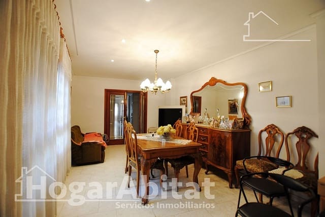 4 bedroom Flat for sale in Tavernes de la Valldigna - € 170,000 (Ref: 9398537)