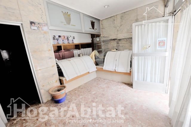 5 bedroom Townhouse for sale in Albalat dels Sorells - € 295,000 (Ref: 9398565)