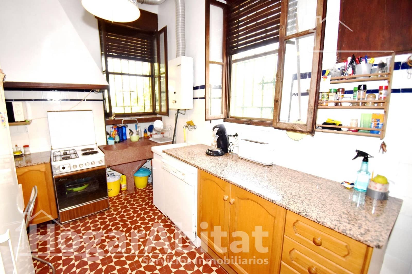 4 bedroom Villa for sale in Castello de la Plana with pool - € 350,000 (Ref: 9401115)