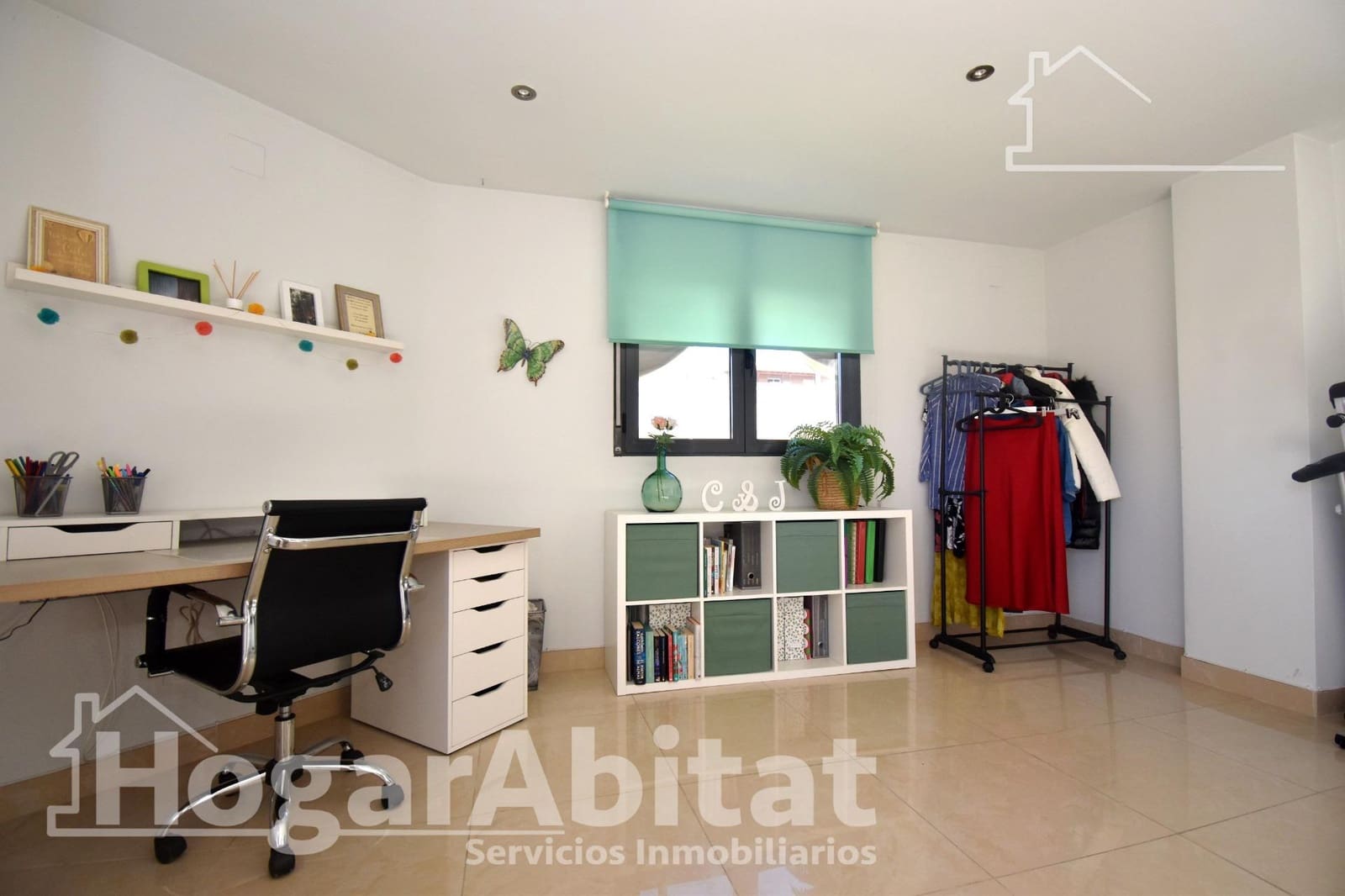 3 makuuhuone Rivitalo myytävänä paikassa Castello de la Plana mukana 
autotalli - 297 000 € (Ref: 9401116)