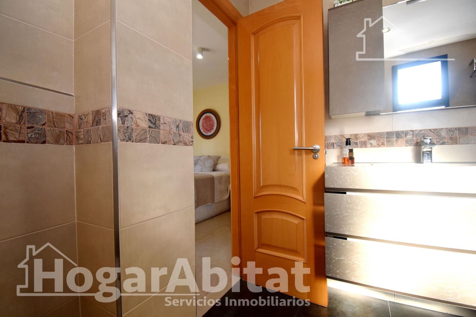 3 makuuhuone Rivitalo myytävänä paikassa Castello de la Plana mukana 
autotalli - 297 000 € (Ref: 9401116)