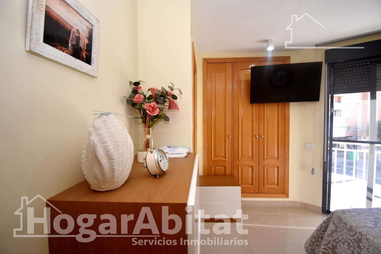 3 makuuhuone Rivitalo myytävänä paikassa Castello de la Plana mukana 
autotalli - 297 000 € (Ref: 9401116)