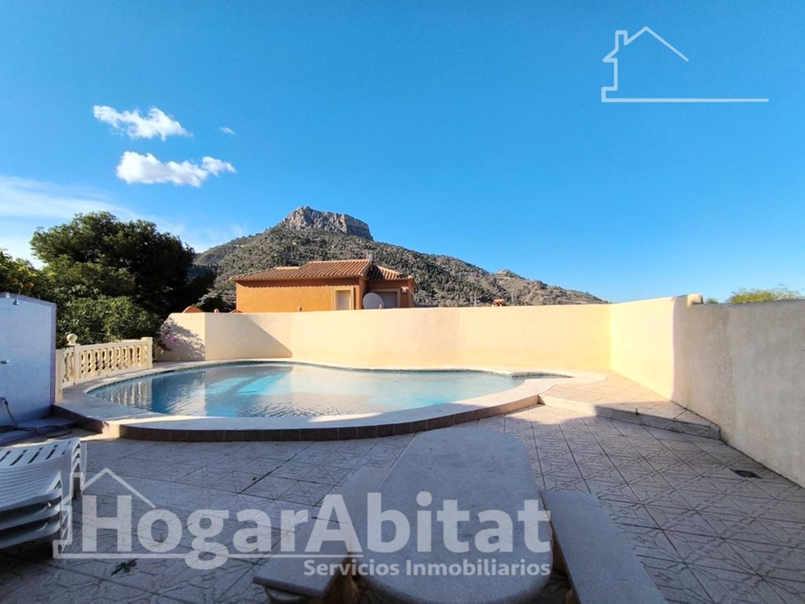 Chalet de 4 habitaciones en Calpe / Calp en venta con piscina garaje - 490.000 € (Ref: 9401129)