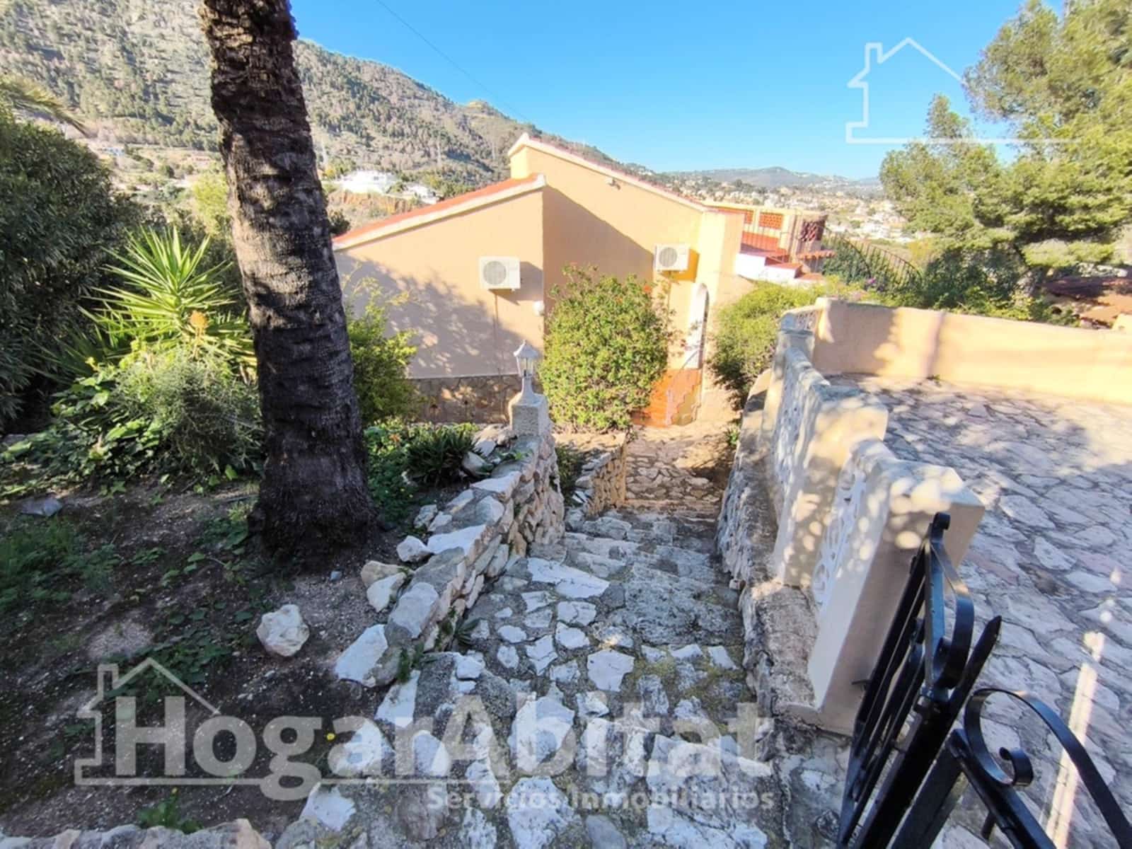 Chalet de 4 habitaciones en Calpe / Calp en venta con piscina garaje - 490.000 € (Ref: 9401129)