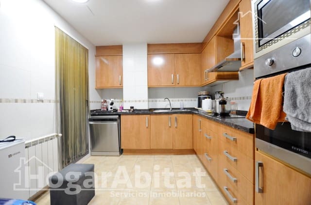 3 bedroom Flat for sale in Tavernes de la Valldigna with garage - € 145,000 (Ref: 9401135)