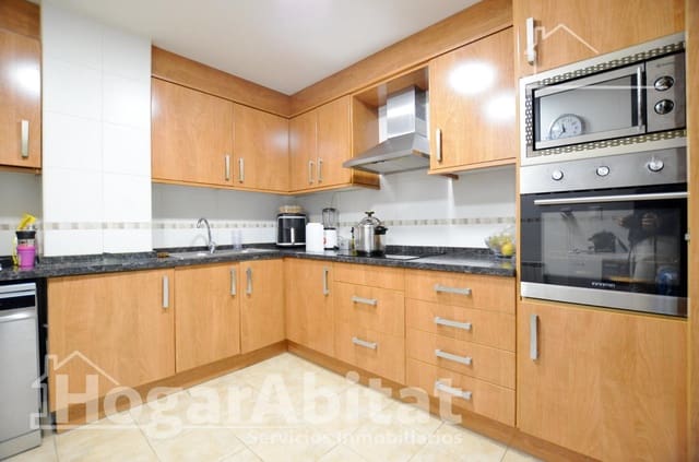 3 bedroom Flat for sale in Tavernes de la Valldigna with garage - € 145,000 (Ref: 9401135)