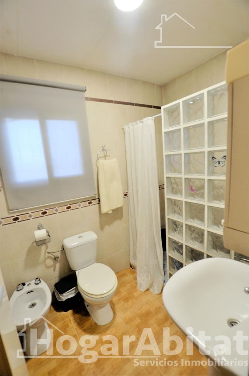 4 soveværelse Villa til salg i Godelleta med swimmingpool garage - € 180.000 (Ref: 9401140)