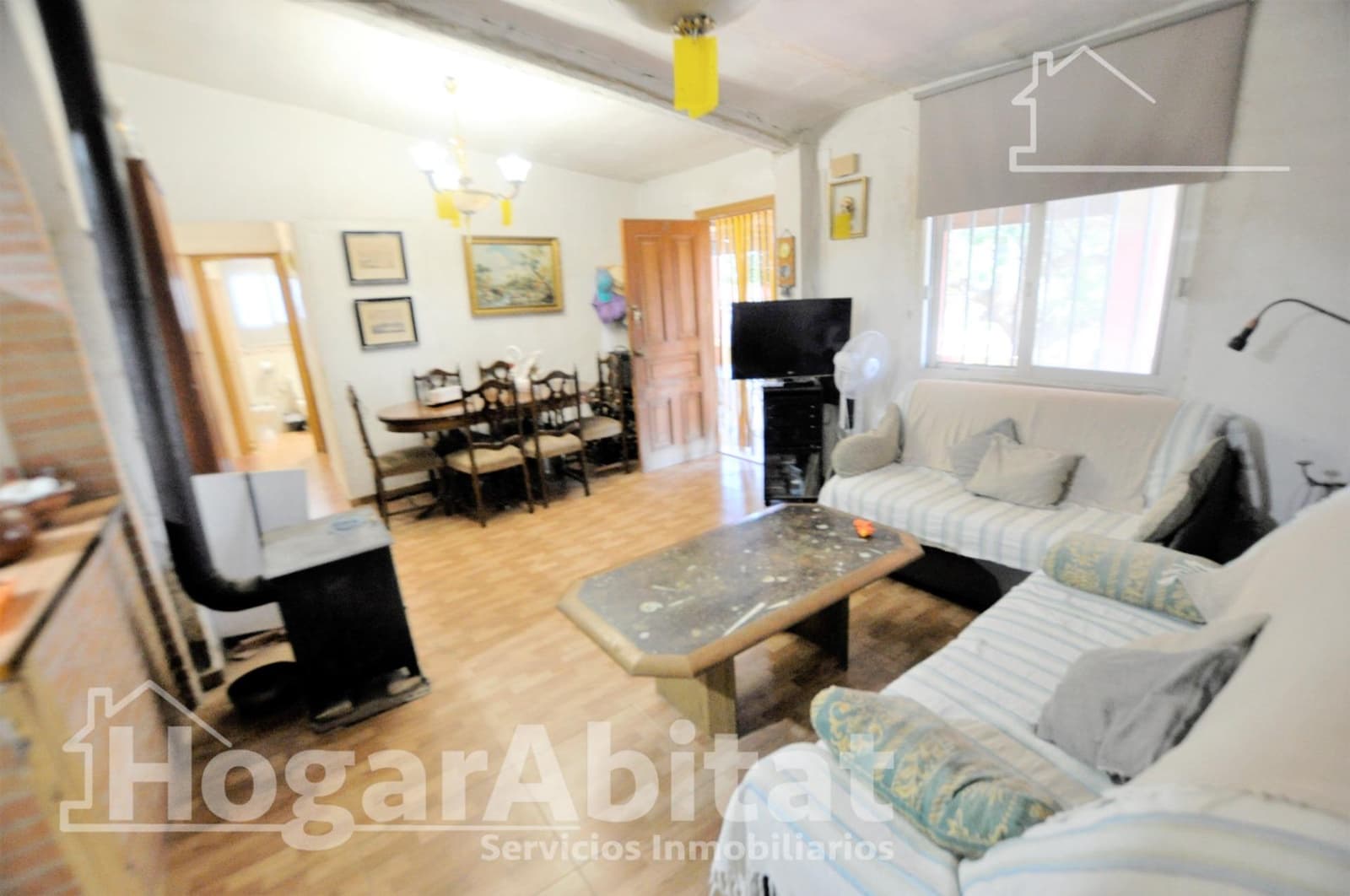 4 soveværelse Villa til salg i Godelleta med swimmingpool garage - € 180.000 (Ref: 9401140)