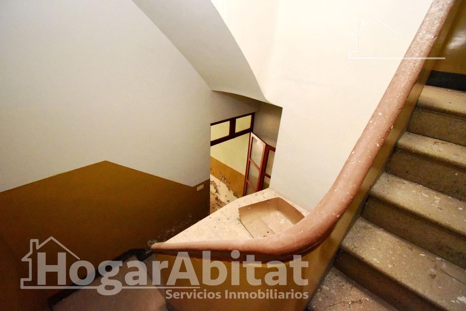 7 makuuhuone Omakotitalo myytävänä paikassa Castello de la Plana - 150 000 € (Ref: 9401143)