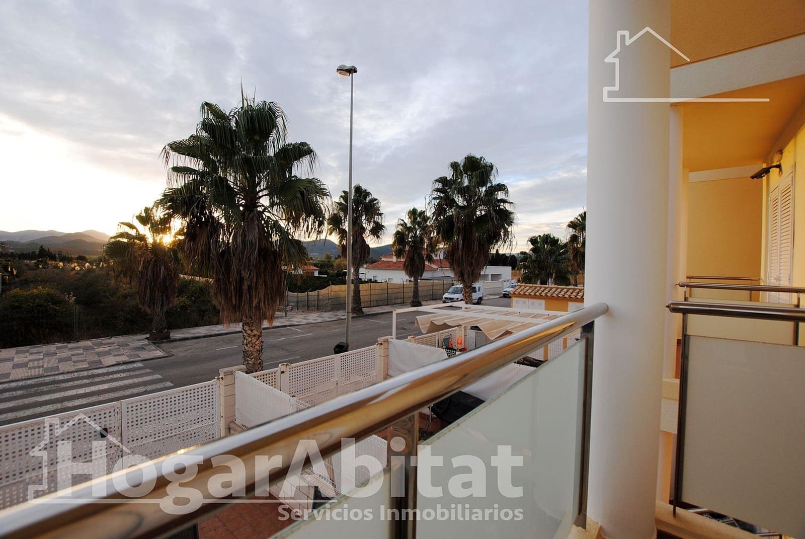 2 soverom Rekkehus til salgs i Oliva med svømmebasseng garasje - € 205 000 (Ref: 9403461)