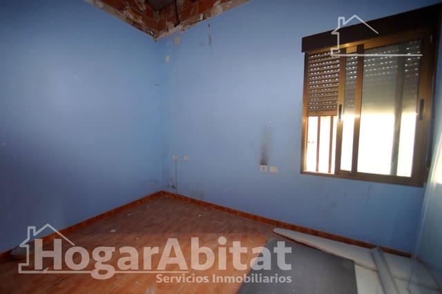 3 bedroom Townhouse for sale in Llíria - € 55,000 (Ref: 9403469)