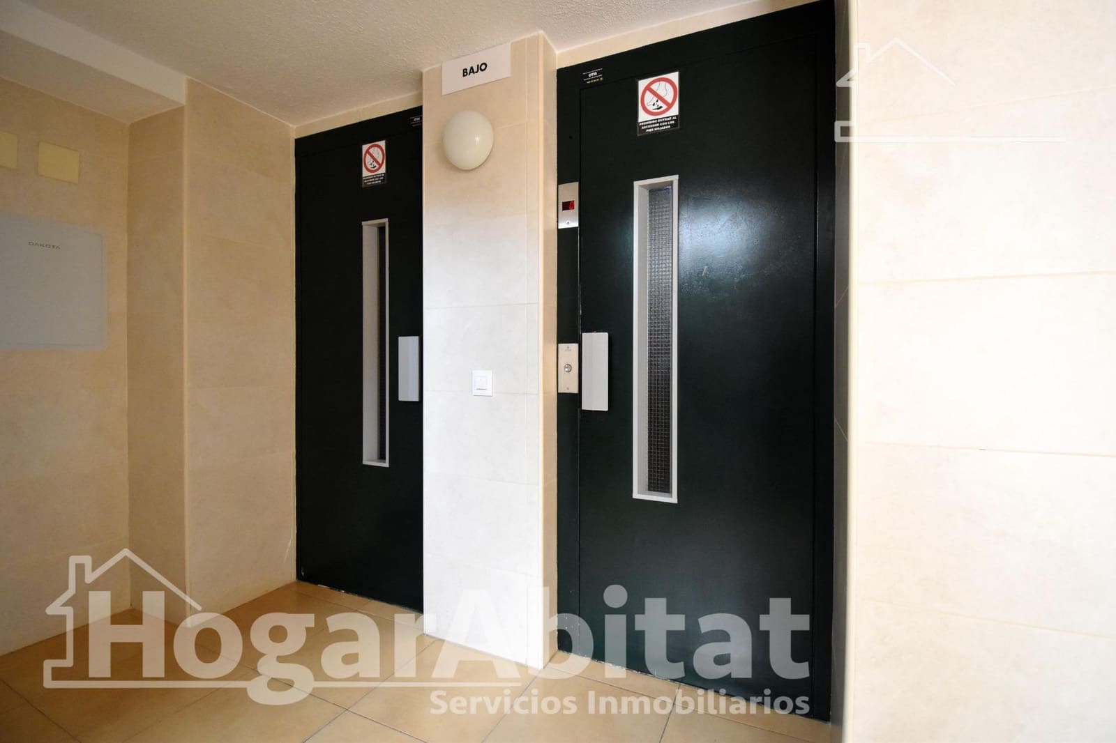 3 makuuhuone Asunto myytävänä paikassa Gandia mukana uima-altaan 
autotalli - 320 000 € (Ref: 9406904)