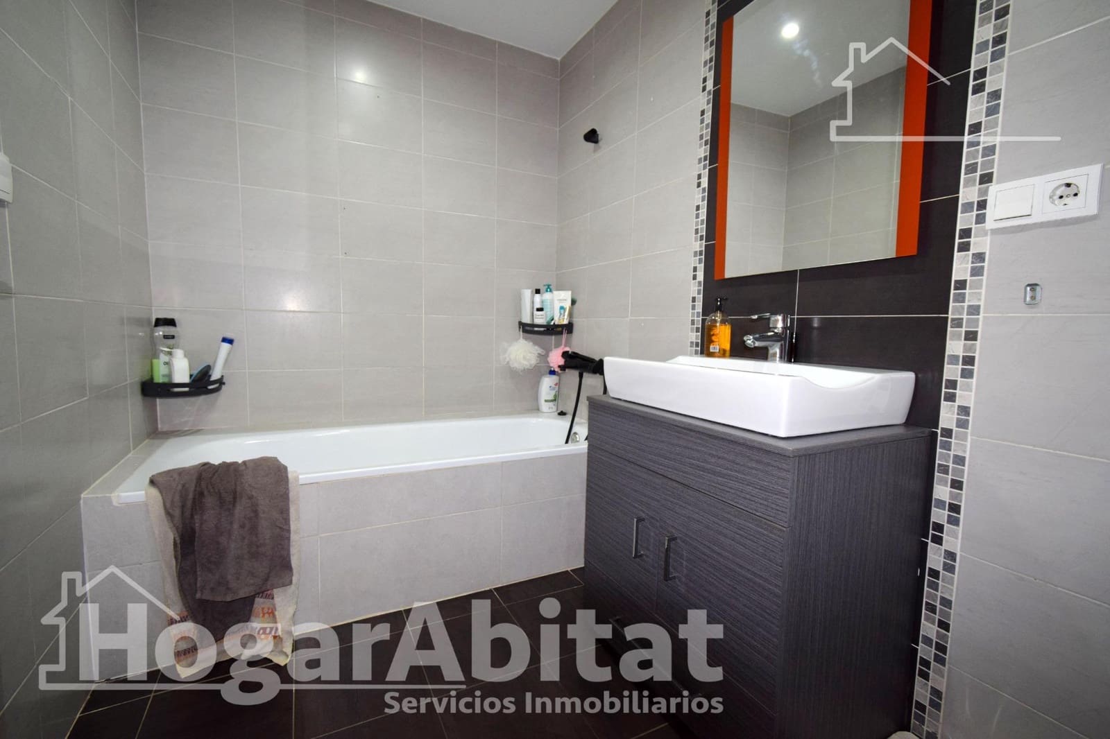 2 bedroom Flat for sale in Alginet with pool garage - € 155,000 (Ref: 9406905)