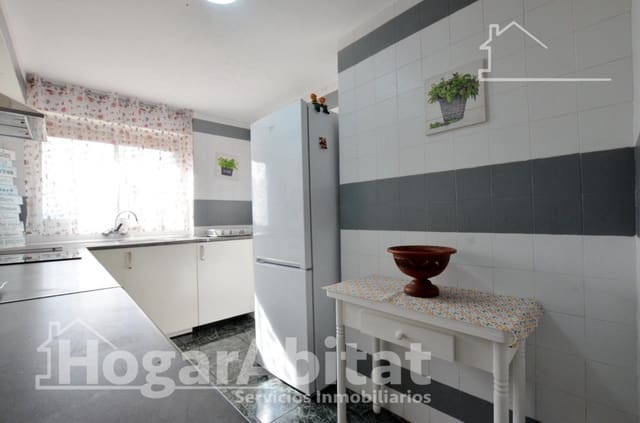 3 bedroom Flat for sale in Tavernes de la Valldigna with pool garage - € 195,000 (Ref: 9406916)