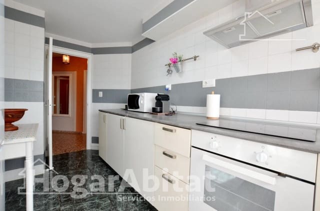 Piso de 3 habitaciones en Tavernes de la Valldigna en venta con piscina garaje - 195.000 € (Ref: 9406916)