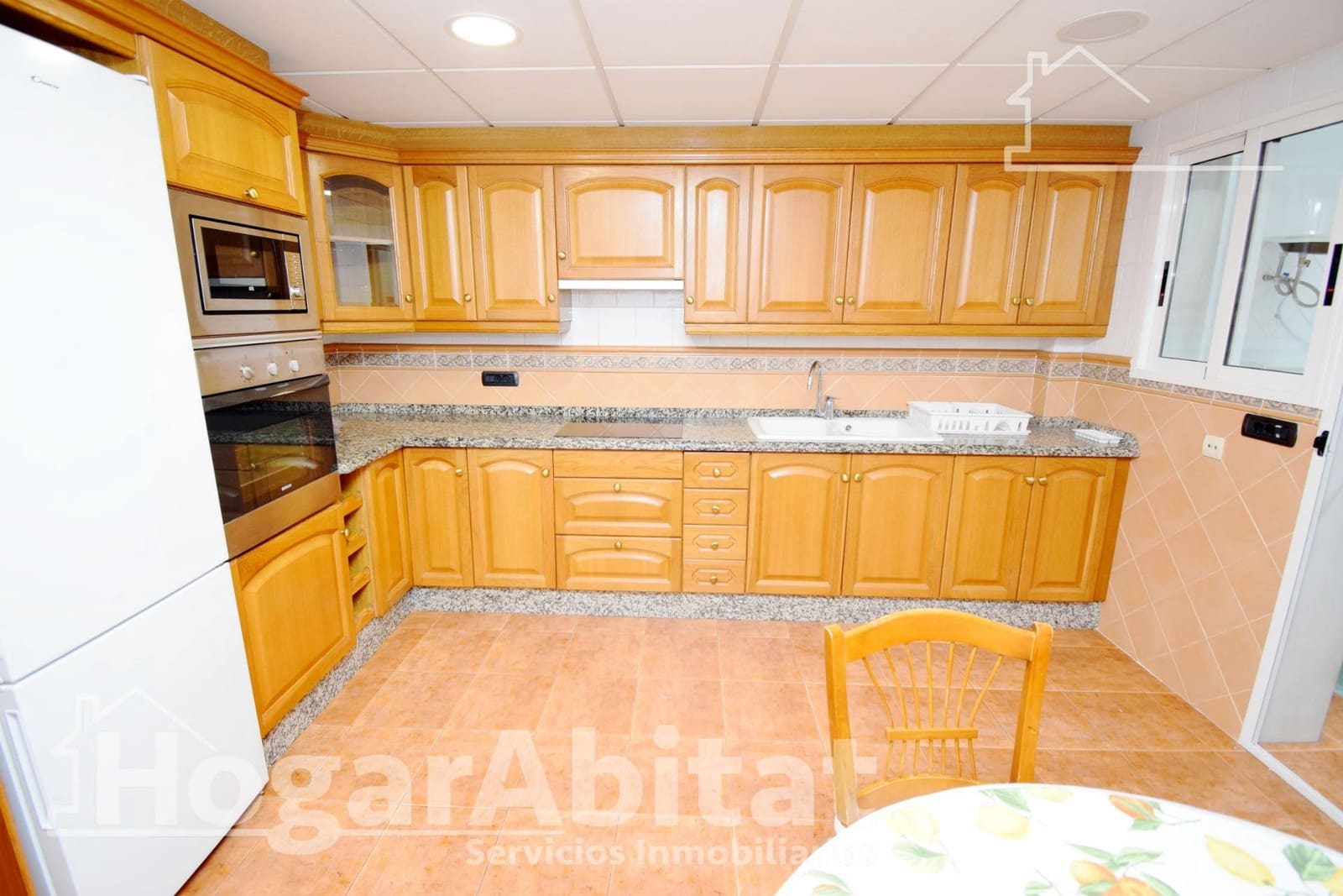 4 makuuhuone Omakotitalo myytävänä paikassa Vila-real mukana 
autotalli - 240 000 € (Ref: 9406969)