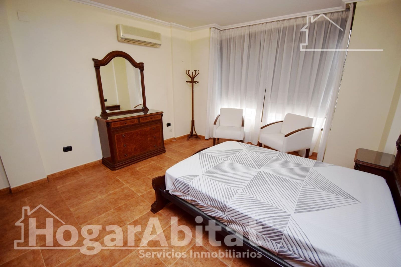 4 makuuhuone Omakotitalo myytävänä paikassa Vila-real mukana 
autotalli - 240 000 € (Ref: 9406969)