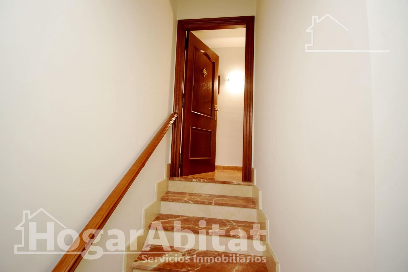 4 makuuhuone Omakotitalo myytävänä paikassa Vila-real mukana 
autotalli - 240 000 € (Ref: 9406969)