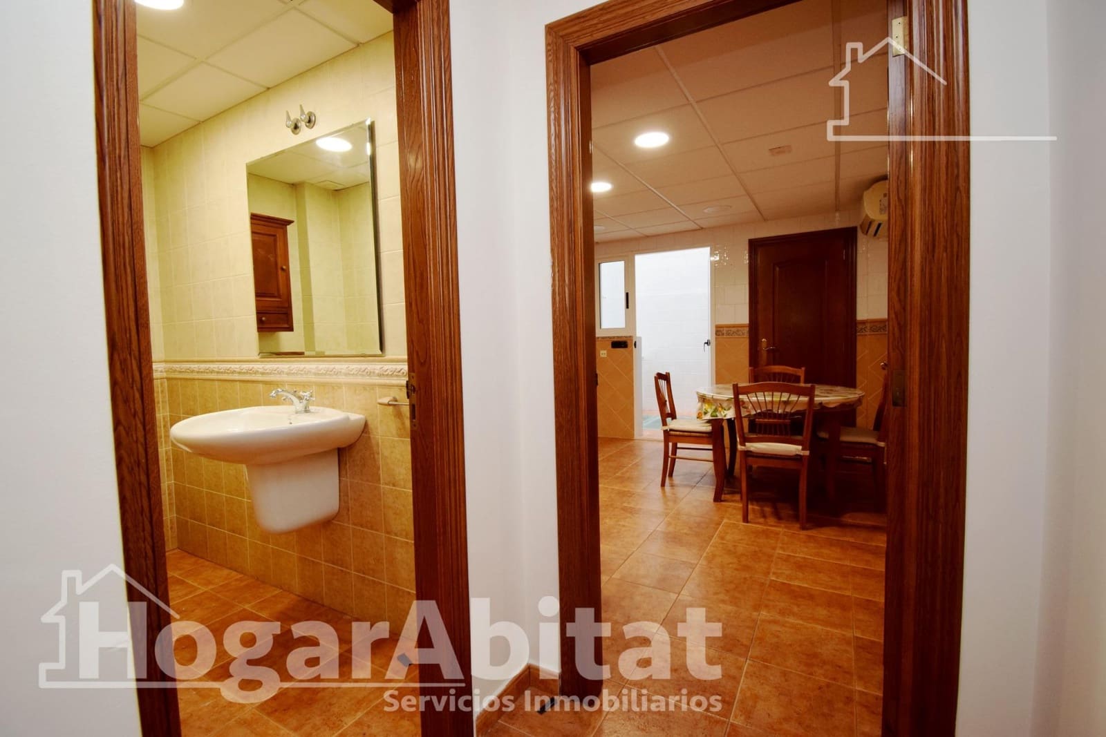 4 makuuhuone Omakotitalo myytävänä paikassa Vila-real mukana 
autotalli - 240 000 € (Ref: 9406969)