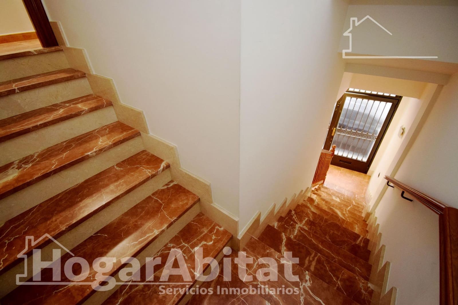 4 makuuhuone Omakotitalo myytävänä paikassa Vila-real mukana 
autotalli - 240 000 € (Ref: 9406969)