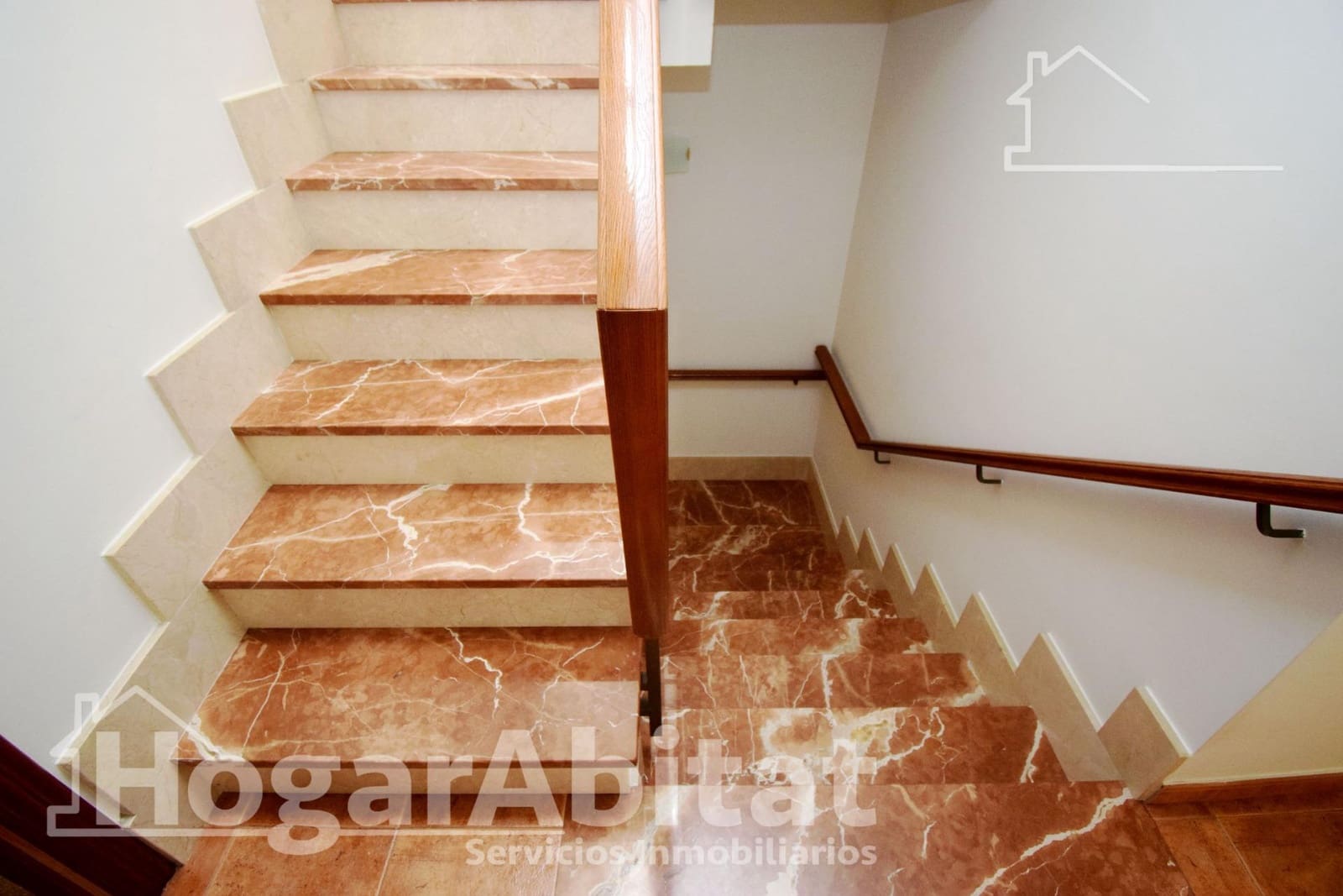 4 makuuhuone Omakotitalo myytävänä paikassa Vila-real mukana 
autotalli - 240 000 € (Ref: 9406969)