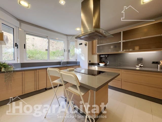 4 bedroom Townhouse for sale in Cullera with garage - € 480,000 (Ref: 9406972)