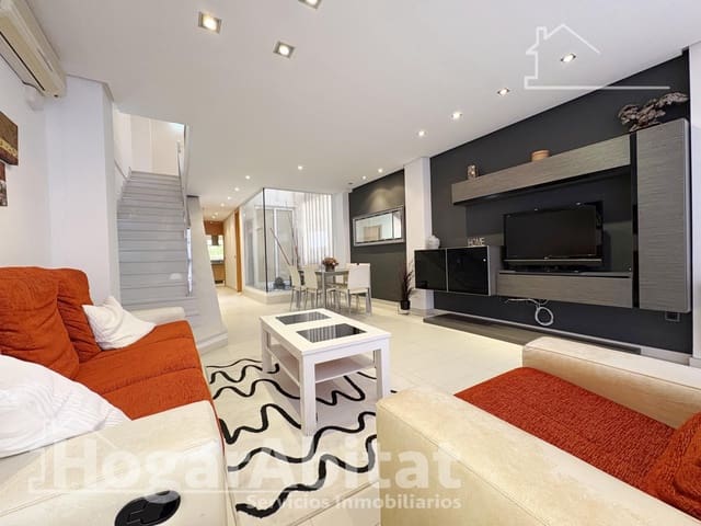 4 bedroom Townhouse for sale in Cullera with garage - € 480,000 (Ref: 9406972)