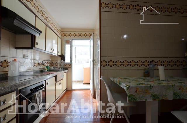 4 slaapkamer Flat te koop in Tavernes de la Valldigna - € 135.000 (Ref: 9411015)