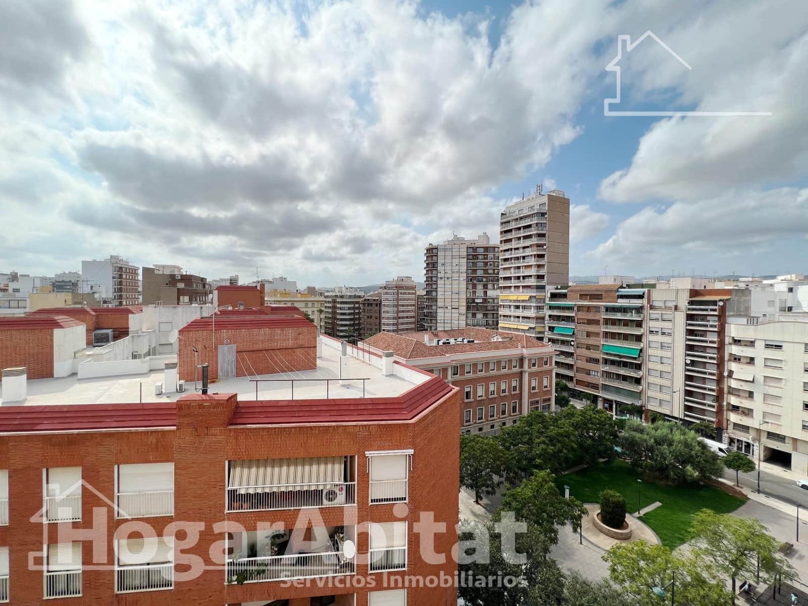 3 bedroom Penthouse for sale in Castello de la Plana with garage - € 298,500 (Ref: 9411029)