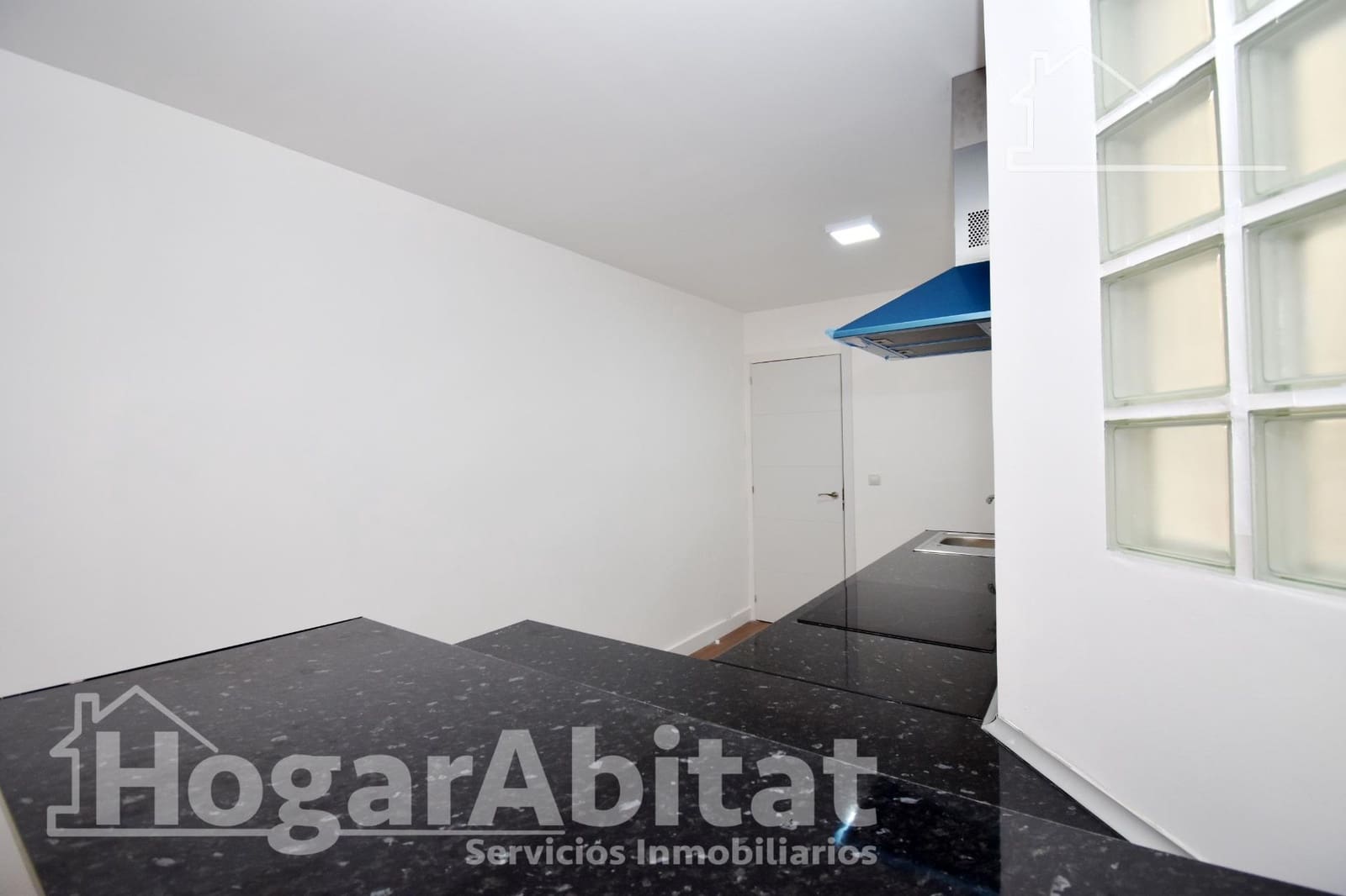 2 bedroom Flat for sale in Castello de la Plana - € 130,000 (Ref: 9411040)