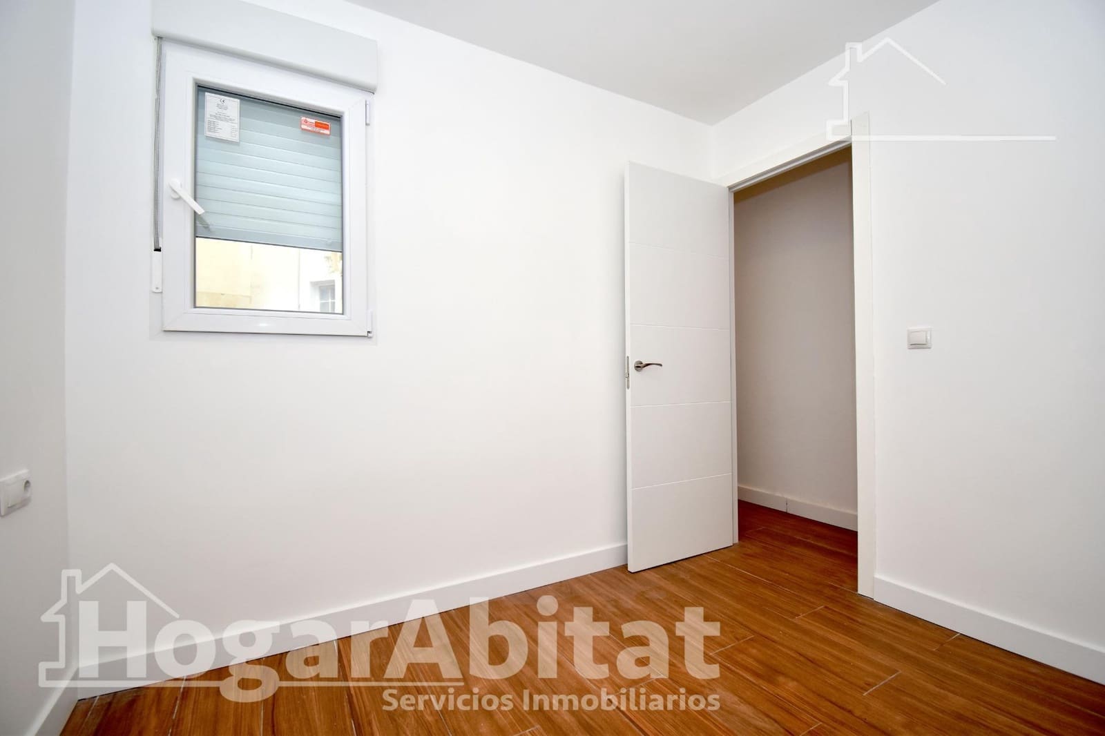 2 bedroom Flat for sale in Castello de la Plana - € 130,000 (Ref: 9411040)