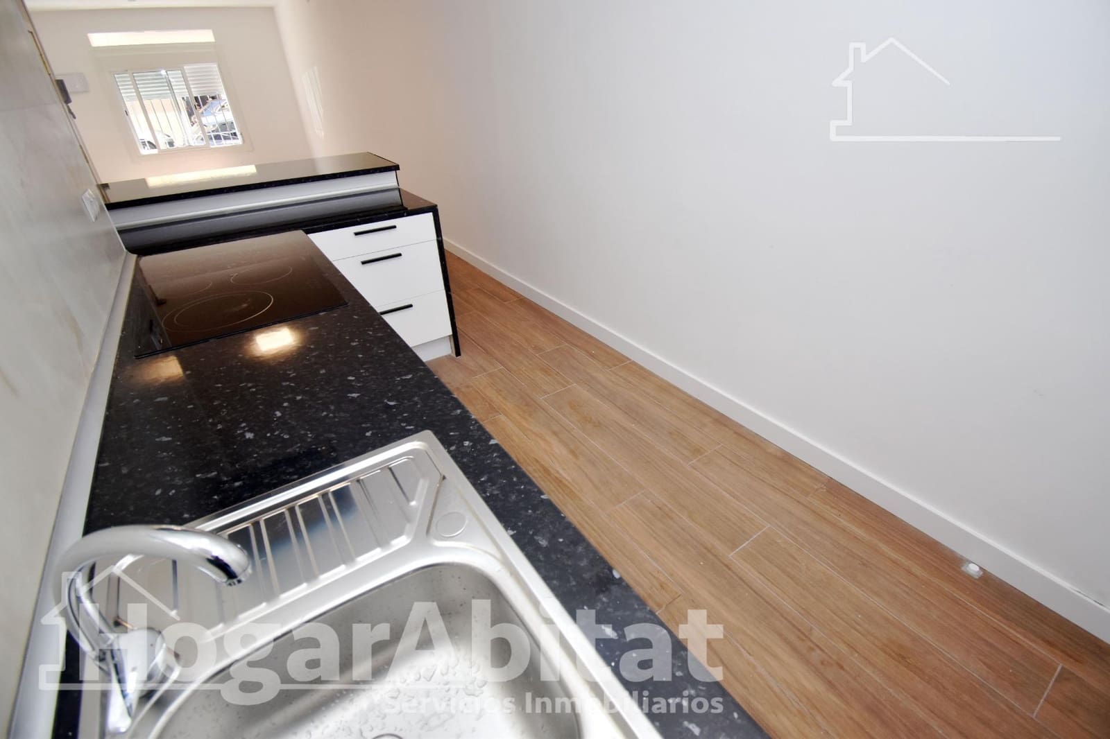 2 bedroom Flat for sale in Castello de la Plana - € 130,000 (Ref: 9411040)