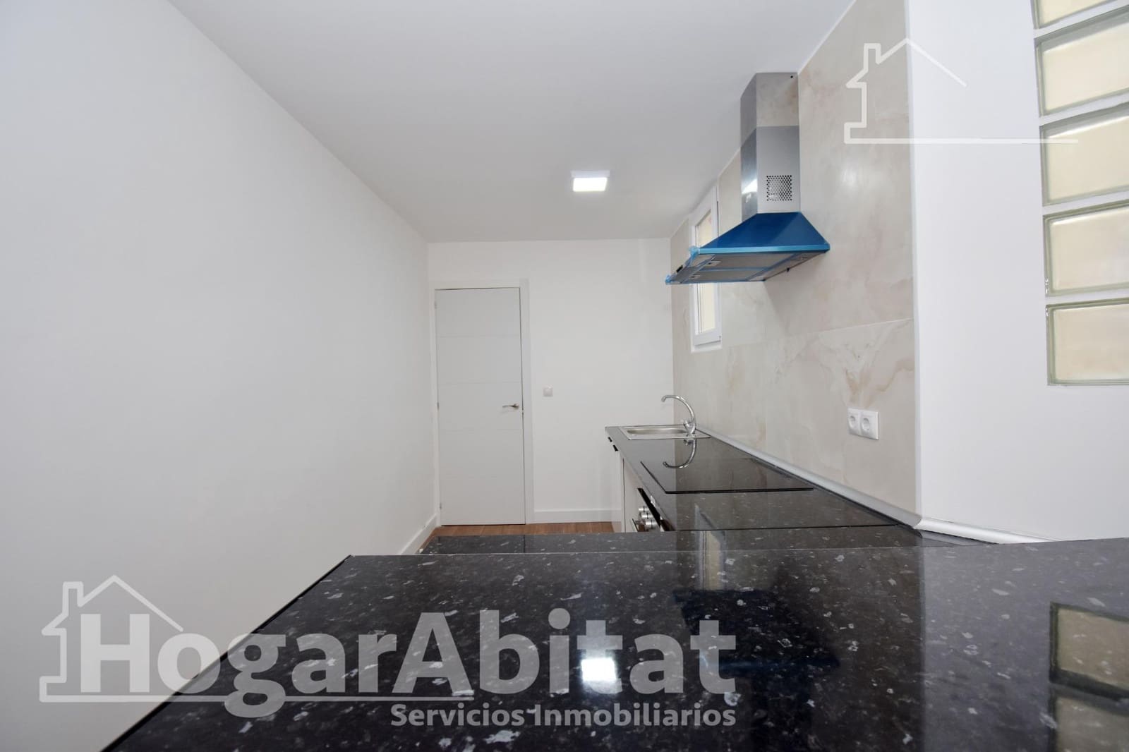 2 bedroom Flat for sale in Castello de la Plana - € 130,000 (Ref: 9411040)