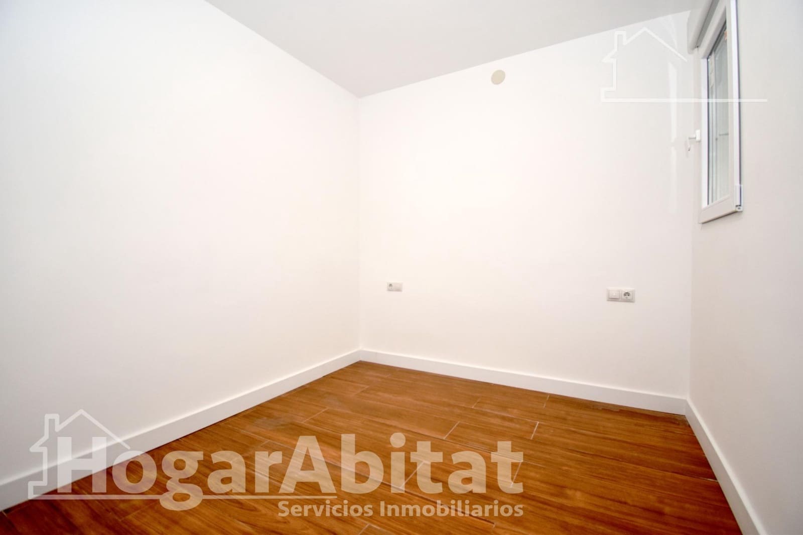 2 bedroom Flat for sale in Castello de la Plana - € 130,000 (Ref: 9411040)