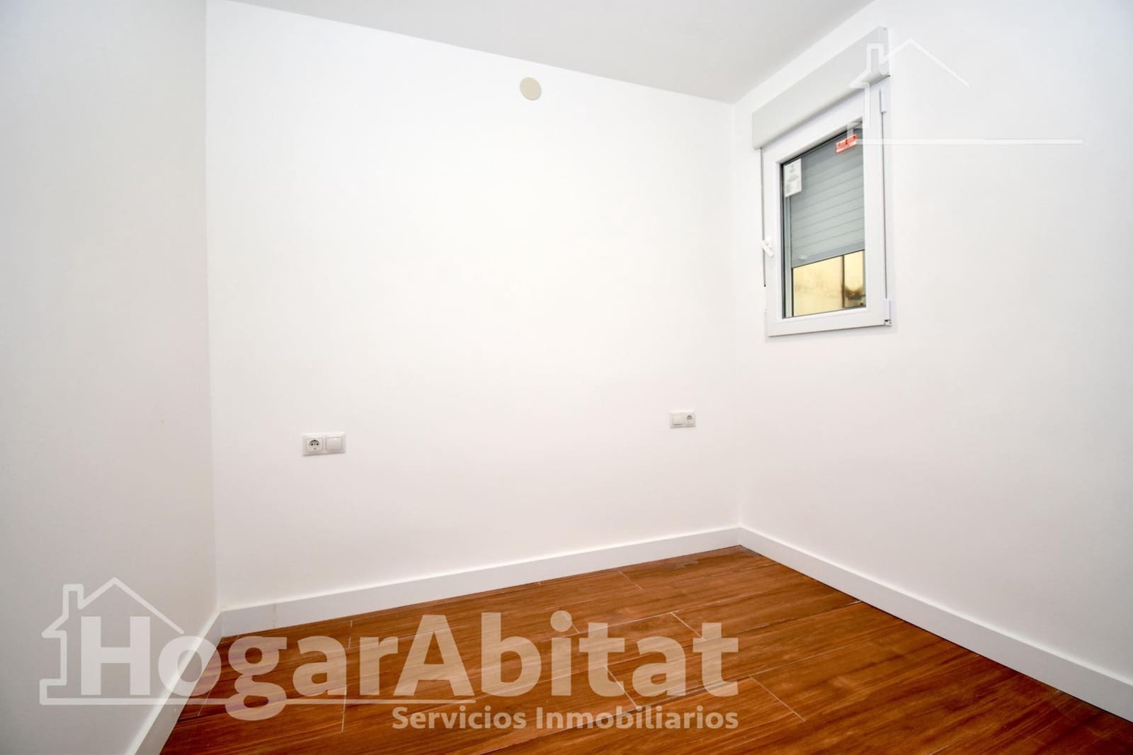 2 bedroom Flat for sale in Castello de la Plana - € 130,000 (Ref: 9411040)