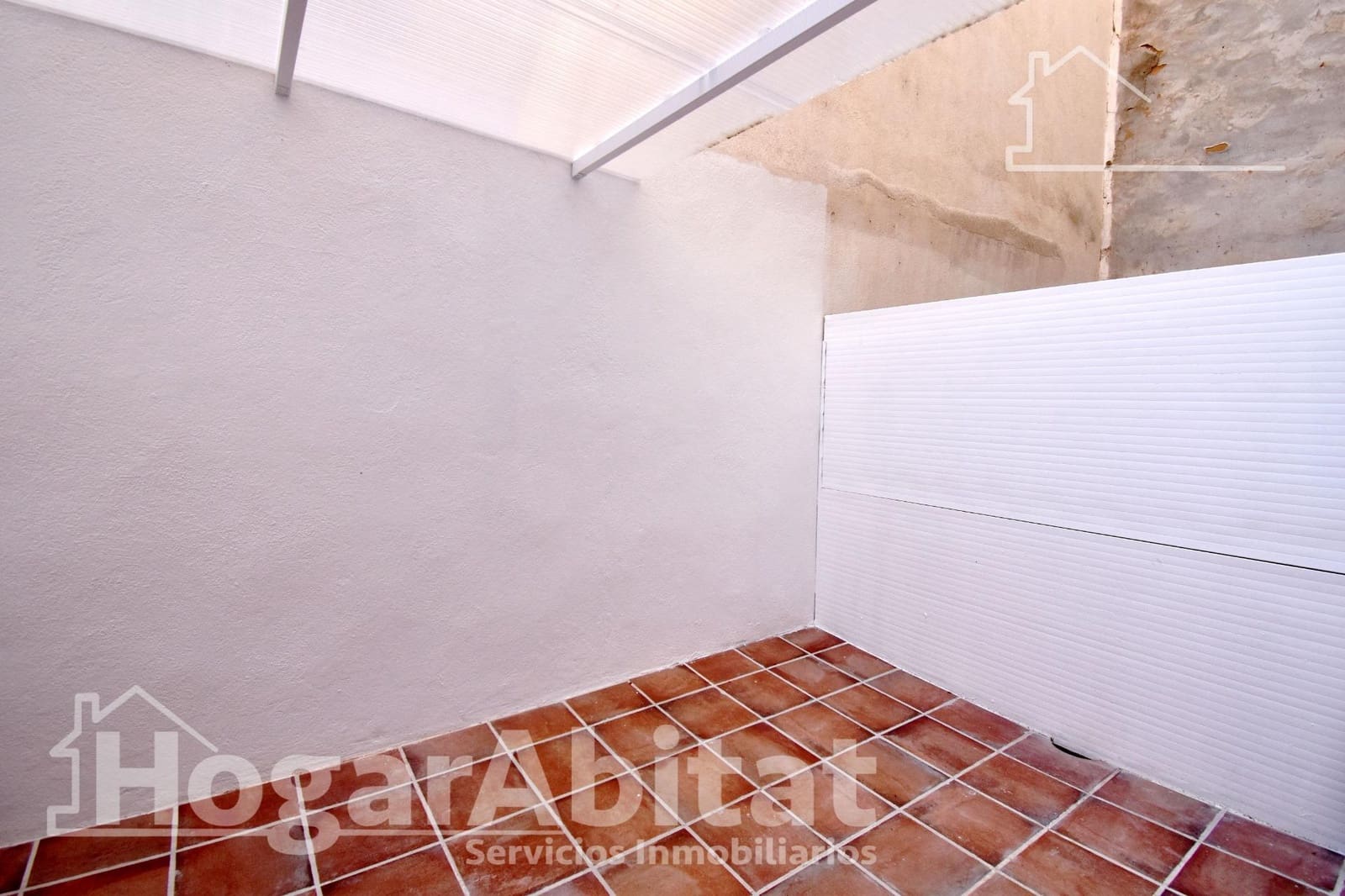 2 bedroom Flat for sale in Castello de la Plana - € 130,000 (Ref: 9411040)