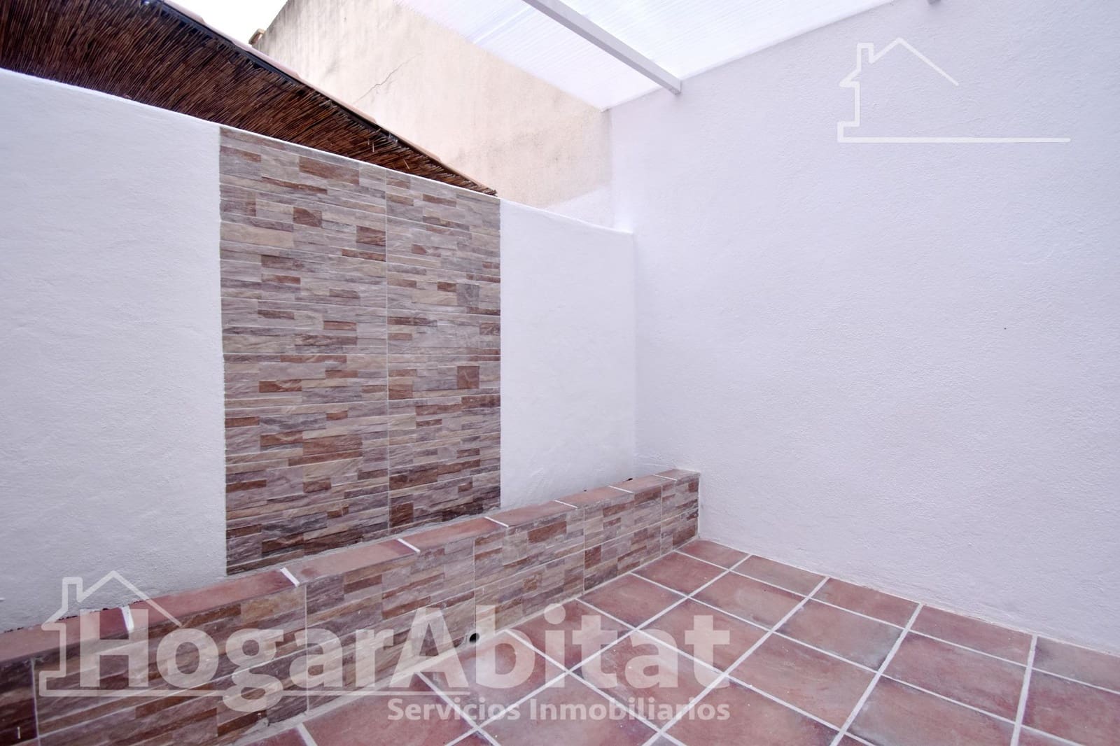 2 bedroom Flat for sale in Castello de la Plana - € 130,000 (Ref: 9411040)