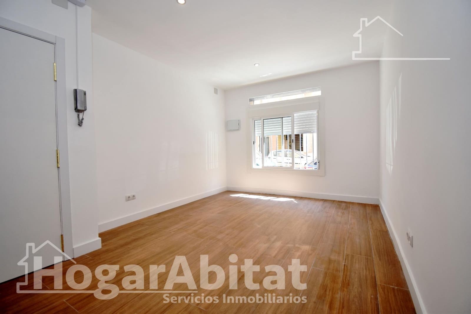 2 bedroom Flat for sale in Castello de la Plana - € 130,000 (Ref: 9411040)