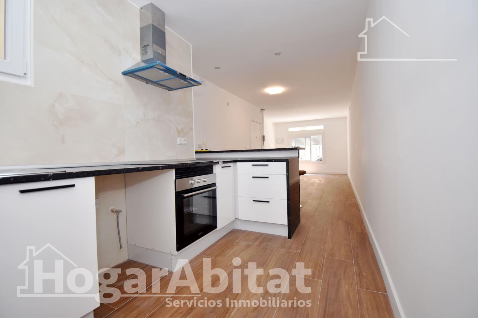 2 bedroom Flat for sale in Castello de la Plana - € 130,000 (Ref: 9411040)