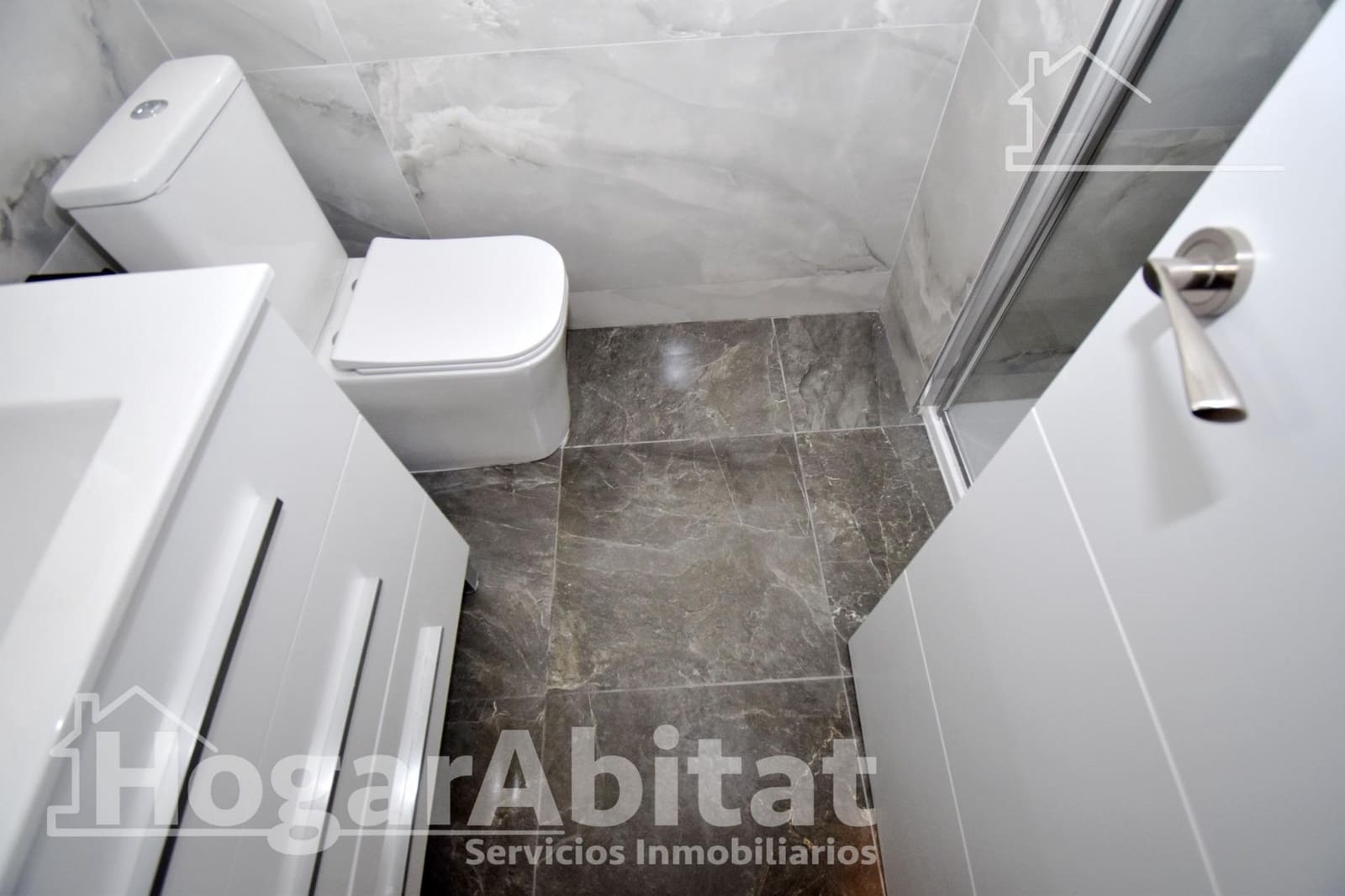 2 bedroom Flat for sale in Castello de la Plana - € 130,000 (Ref: 9411040)