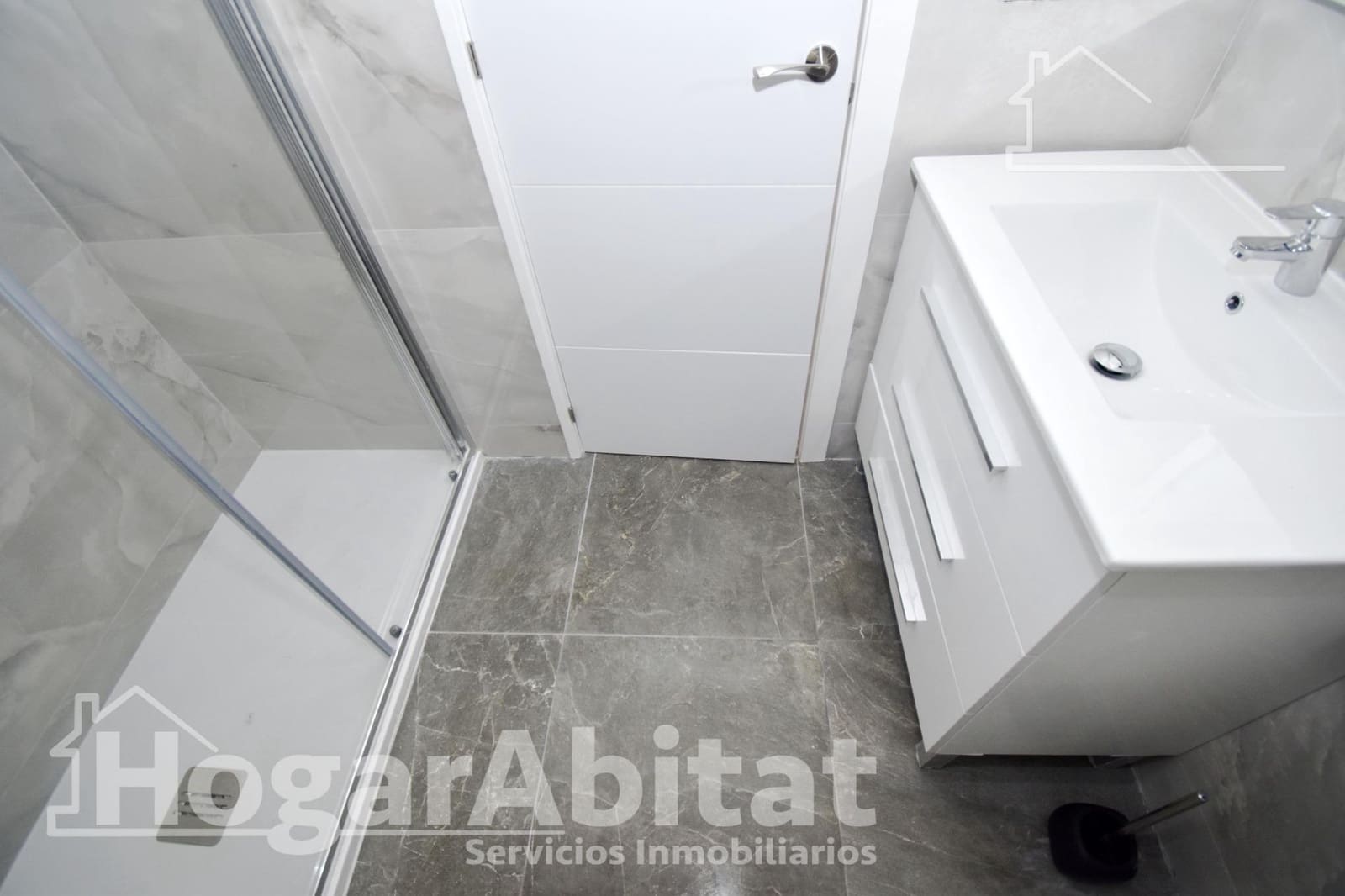 2 bedroom Flat for sale in Castello de la Plana - € 130,000 (Ref: 9411040)