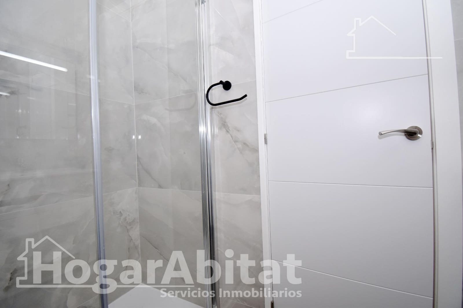 2 bedroom Flat for sale in Castello de la Plana - € 130,000 (Ref: 9411040)