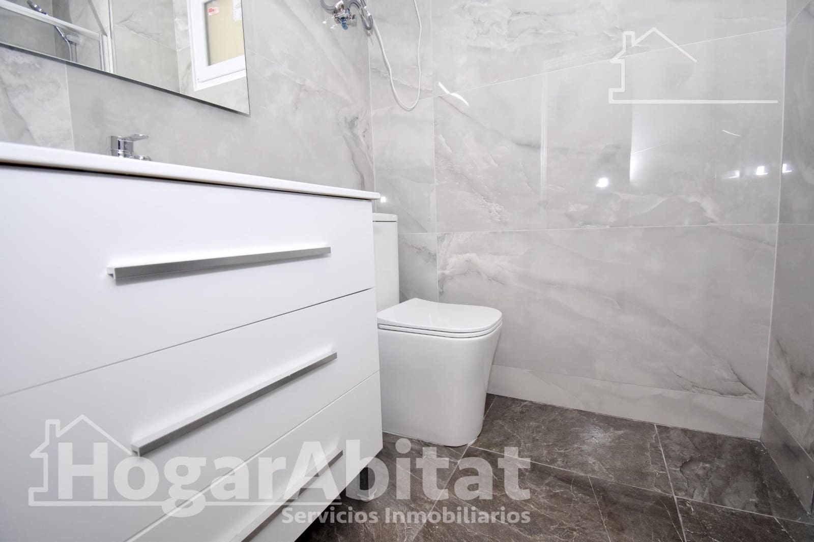 2 bedroom Flat for sale in Castello de la Plana - € 130,000 (Ref: 9411040)