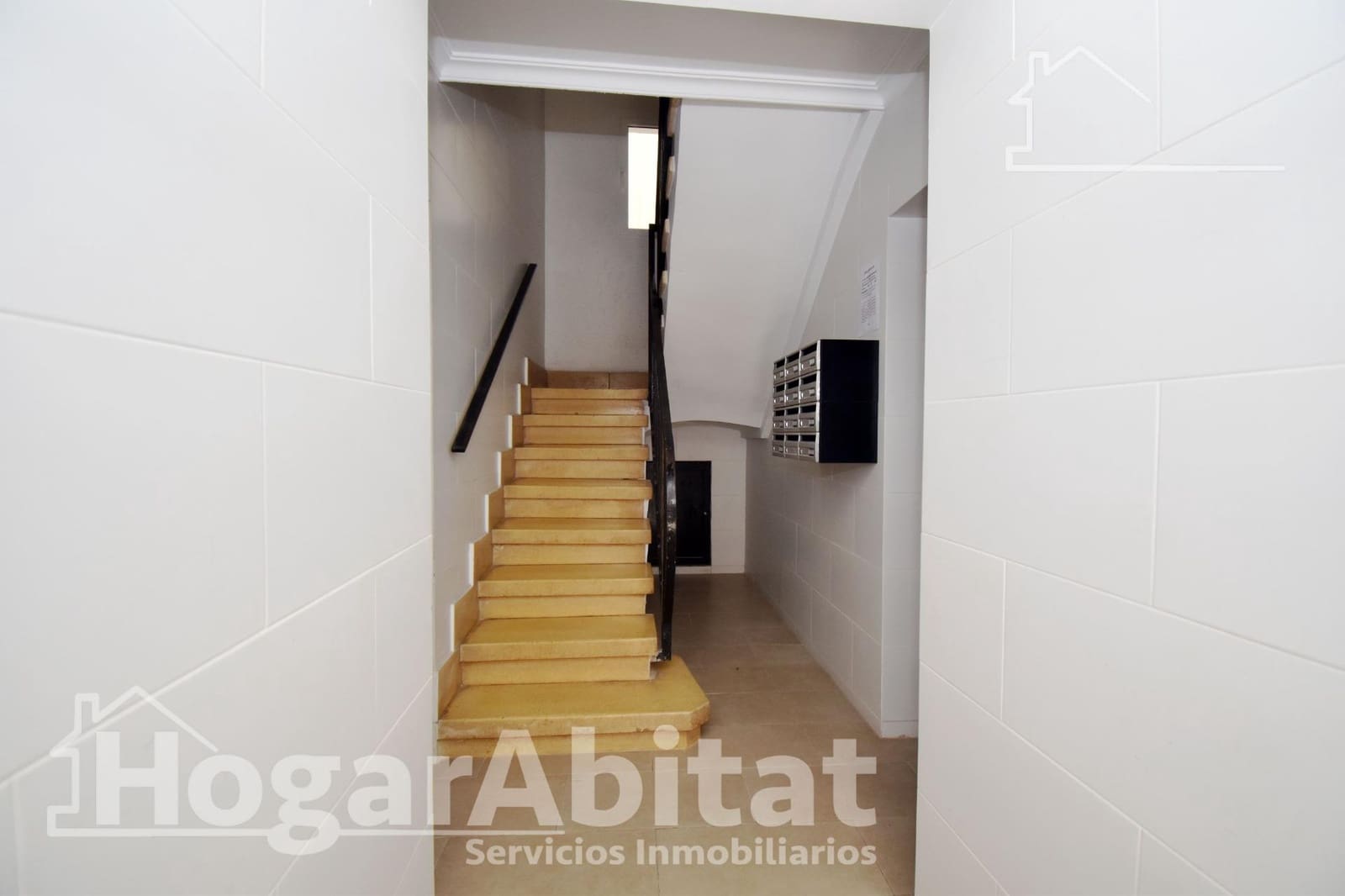 2 bedroom Flat for sale in Castello de la Plana - € 130,000 (Ref: 9411040)