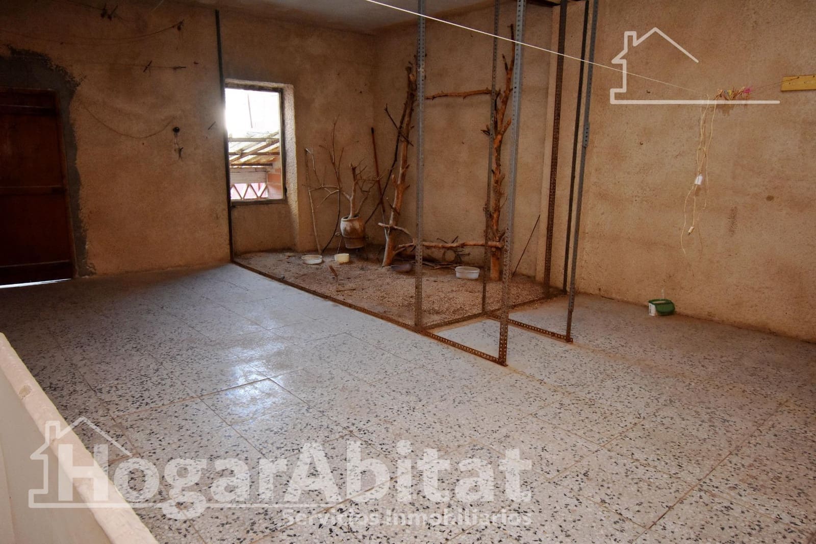 5 bedroom Townhouse for sale in Alzira - € 138,000 (Ref: 9411045)