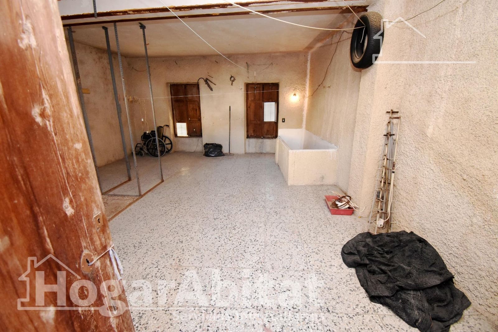 5 bedroom Townhouse for sale in Alzira - € 138,000 (Ref: 9411045)