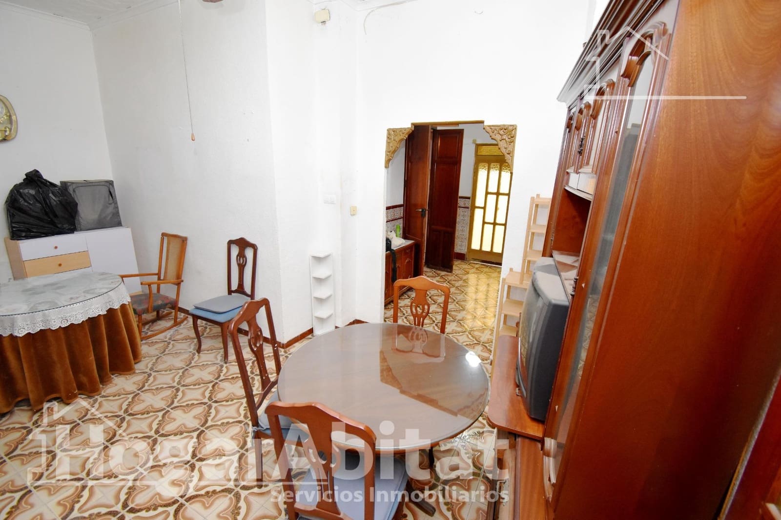 5 bedroom Townhouse for sale in Alzira - € 138,000 (Ref: 9411045)