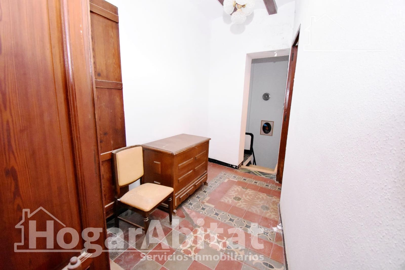 5 bedroom Townhouse for sale in Alzira - € 138,000 (Ref: 9411045)