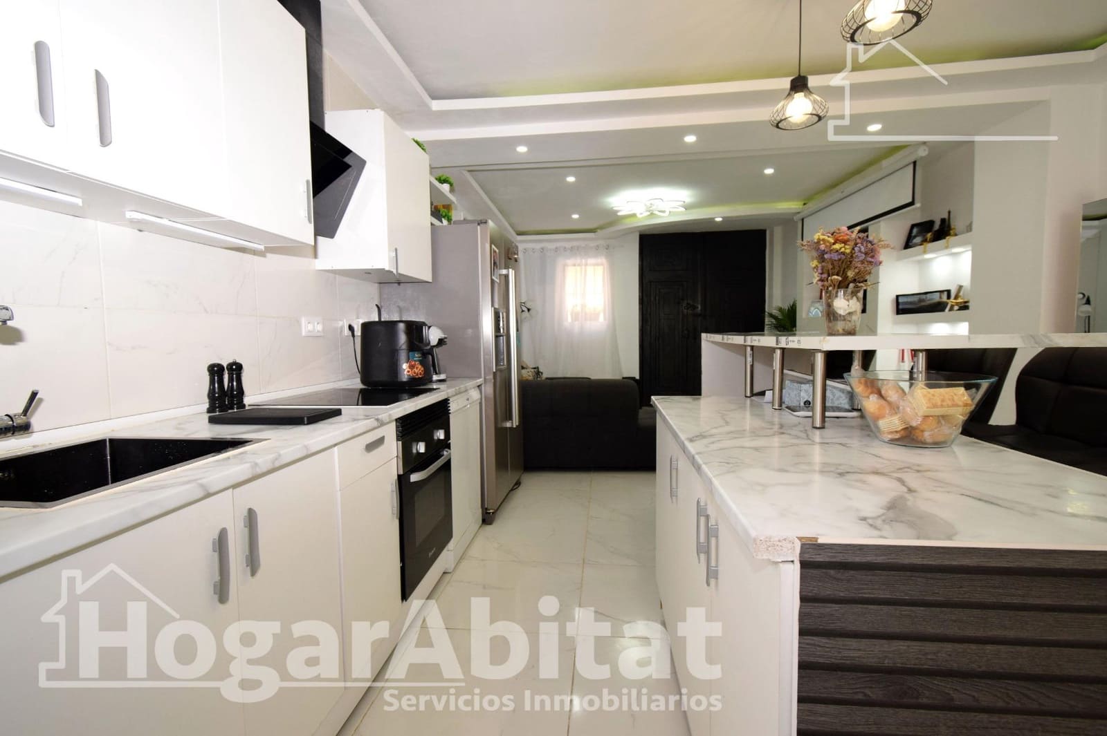 5 bedroom Townhouse for sale in Alginet with pool - € 217,000 (Ref: 9411048)