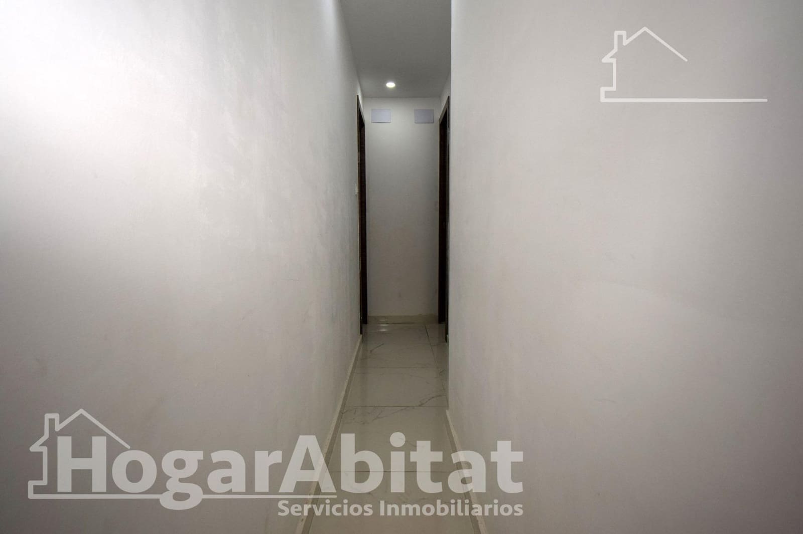 5 bedroom Townhouse for sale in Alginet with pool - € 217,000 (Ref: 9411048)